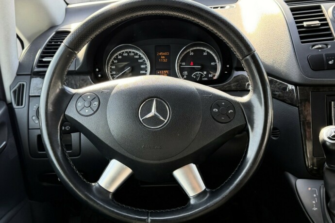 mercedes-benz-viano-diesel-2011-big-9