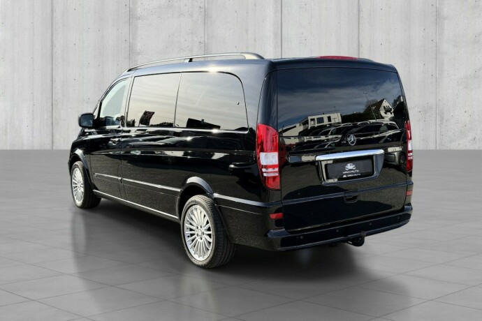 mercedes-benz-viano-diesel-2011-big-3