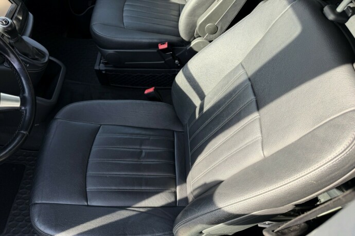 mercedes-benz-viano-diesel-2011-big-12