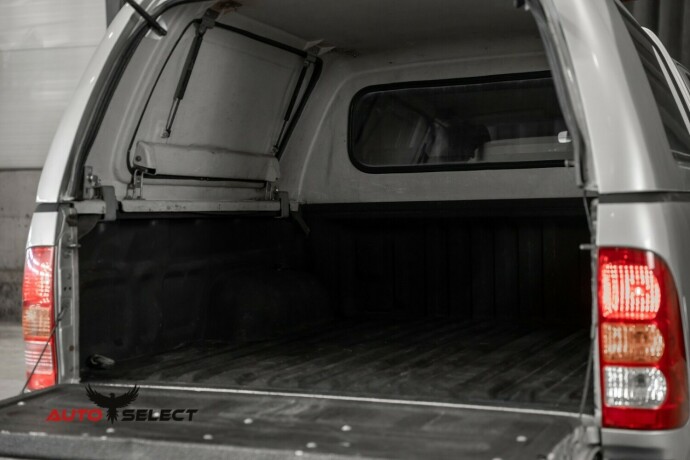 toyota-hilux-diesel-2010-big-10