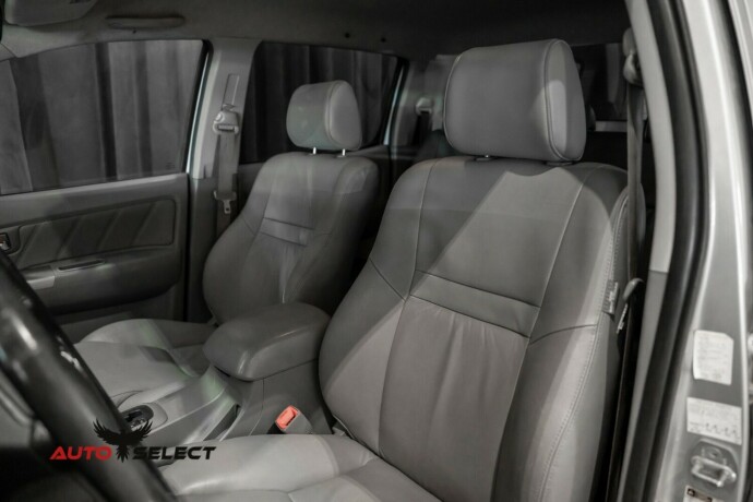 toyota-hilux-diesel-2010-big-21