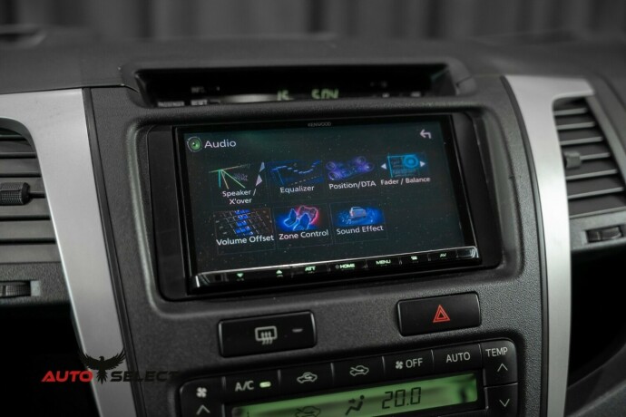 toyota-hilux-diesel-2010-big-35