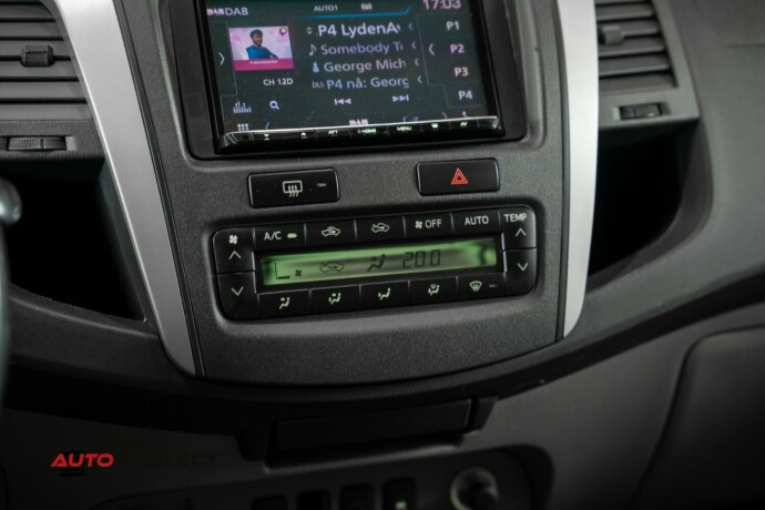 toyota-hilux-diesel-2010-big-31