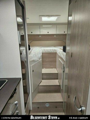 burstner-lineo-t-690-diesel-2024-big-11