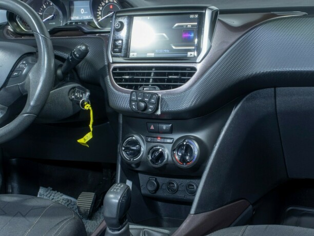 peugeot-2008-diesel-2013-big-17