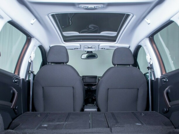 peugeot-2008-diesel-2013-big-13