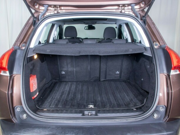 peugeot-2008-diesel-2013-big-10