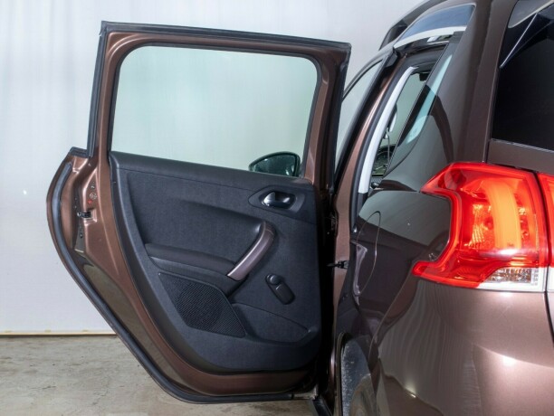 peugeot-2008-diesel-2013-big-19