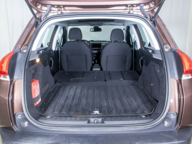 peugeot-2008-diesel-2013-big-12