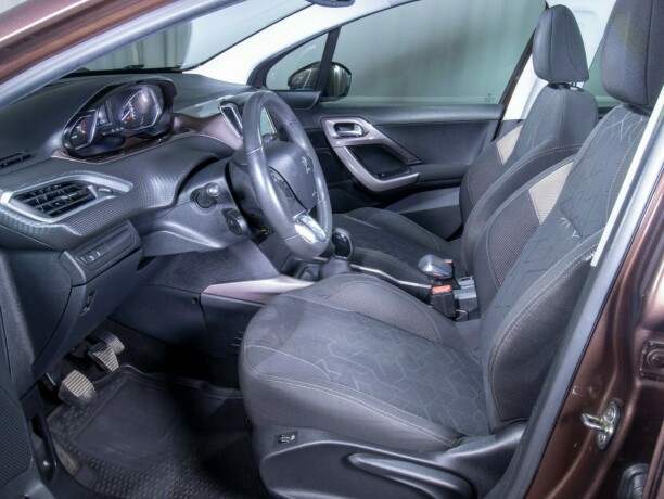 peugeot-2008-diesel-2013-big-40