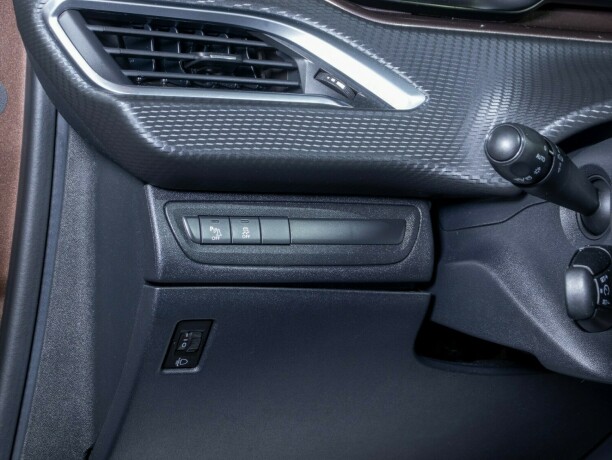 peugeot-2008-diesel-2013-big-23