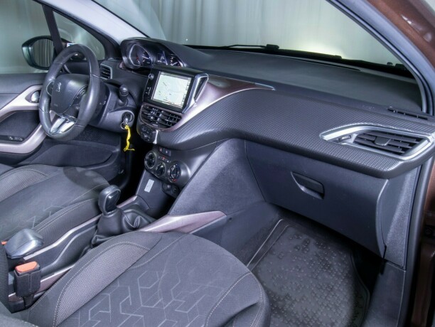 peugeot-2008-diesel-2013-big-44