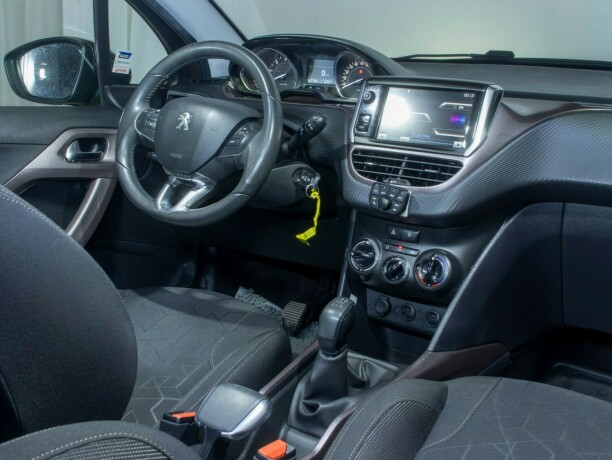 peugeot-2008-diesel-2013-big-18