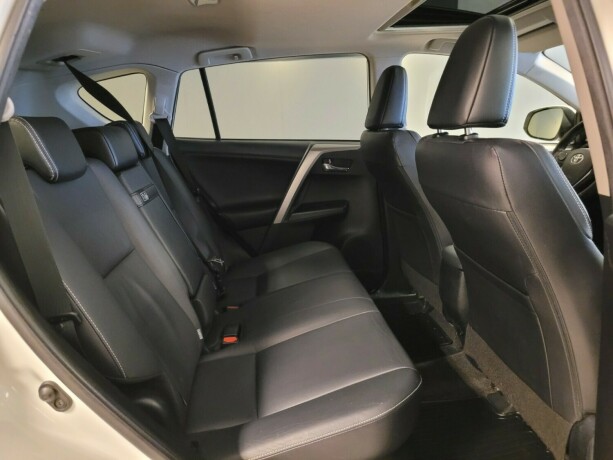 toyota-rav4-elektrisitetbensin-2016-big-16