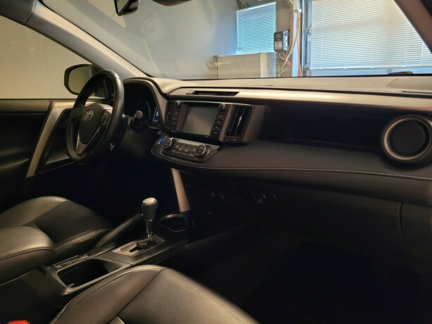 toyota-rav4-elektrisitetbensin-2016-big-12