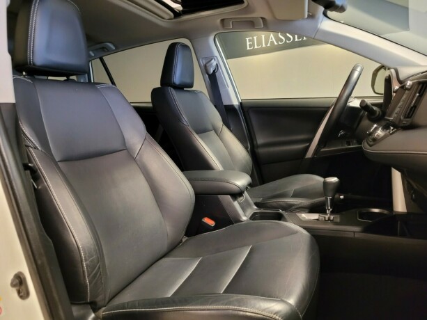 toyota-rav4-elektrisitetbensin-2016-big-11