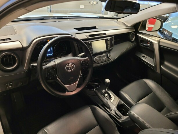 toyota-rav4-elektrisitetbensin-2016-big-23
