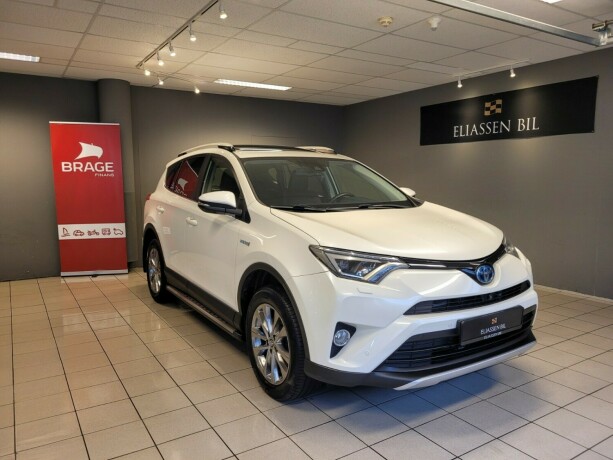 toyota-rav4-elektrisitetbensin-2016-big-9