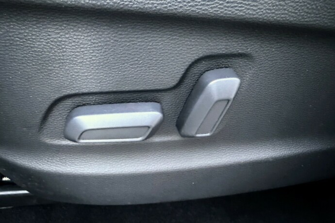 maxus-euniq-6-elektrisitet-2022-big-16