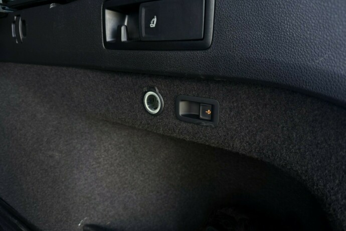 volkswagen-passat-elektrisitetbensin-2020-big-40