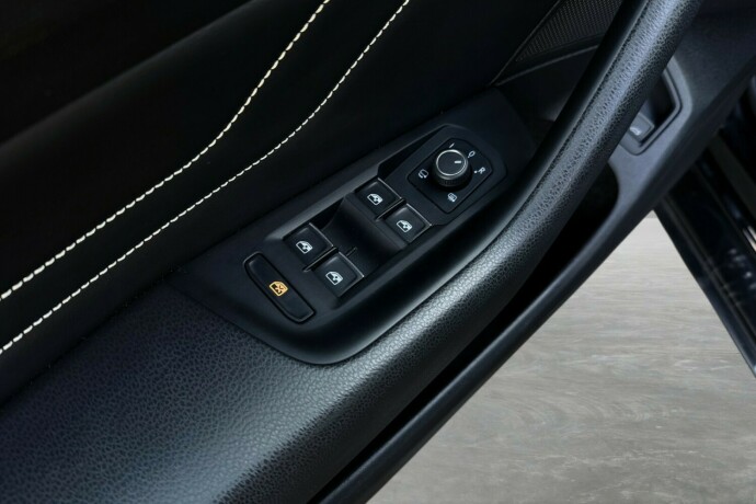 volkswagen-passat-elektrisitetbensin-2020-big-36