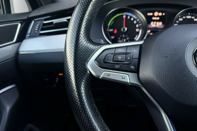 volkswagen-passat-elektrisitetbensin-2020-big-19