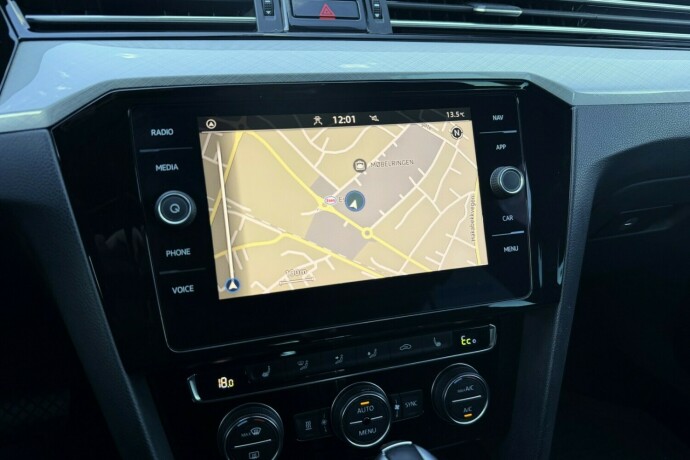 volkswagen-passat-elektrisitetbensin-2020-big-28