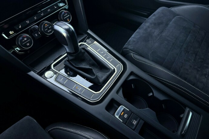 volkswagen-passat-elektrisitetbensin-2020-big-31