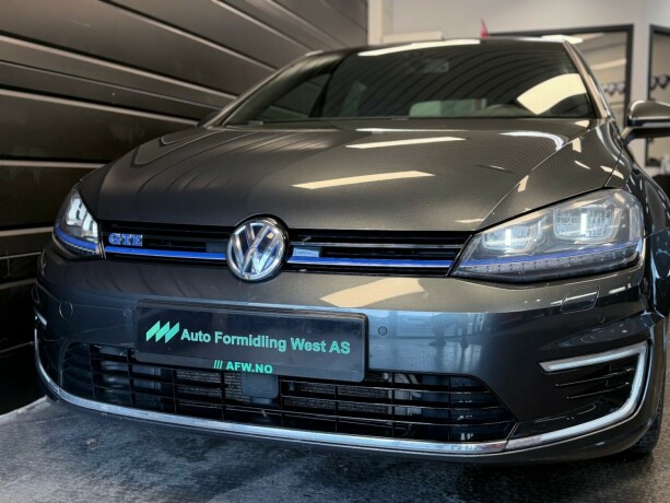 volkswagen-golf-elektrisitetbensin-2016-big-3