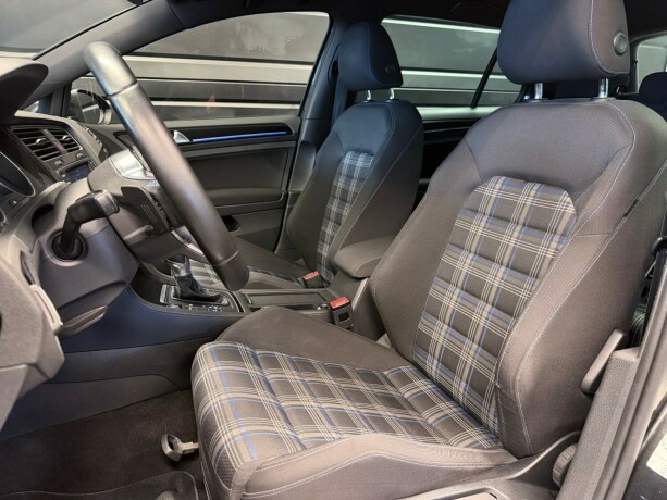 volkswagen-golf-elektrisitetbensin-2016-big-12