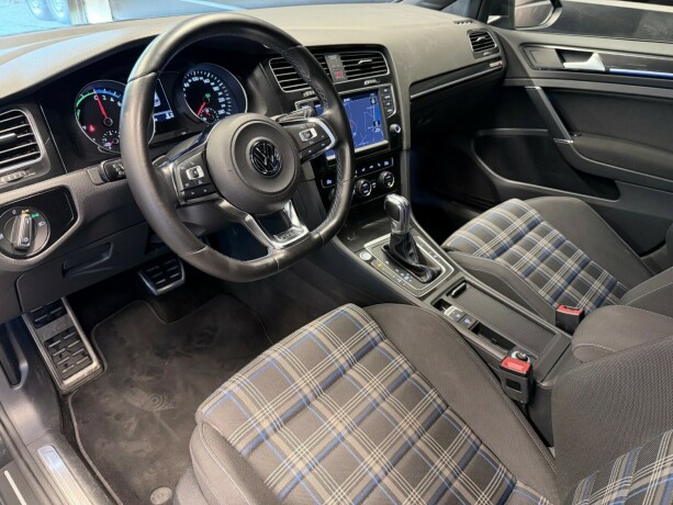 volkswagen-golf-elektrisitetbensin-2016-big-11