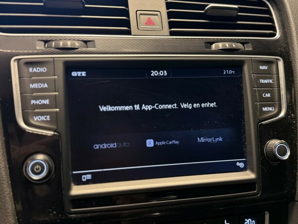 volkswagen-golf-elektrisitetbensin-2016-big-24