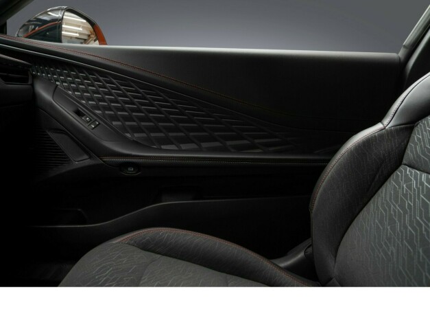 dodge-charger-elektrisitet-2025-big-36