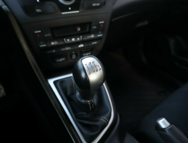 honda-civic-diesel-2013-big-10