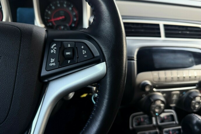 chevrolet-camaro-bensin-2012-big-18