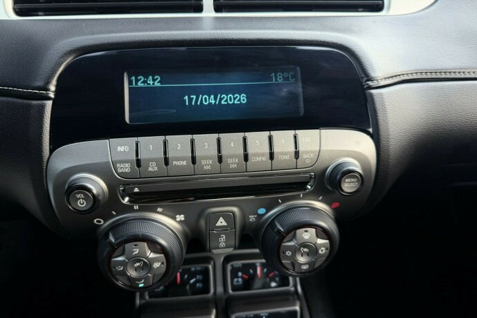 chevrolet-camaro-bensin-2012-big-15