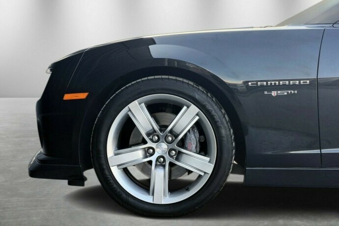 chevrolet-camaro-bensin-2012-big-4