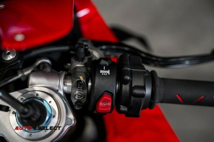 ducati-panigale-v4-s-bensin-2022-big-23