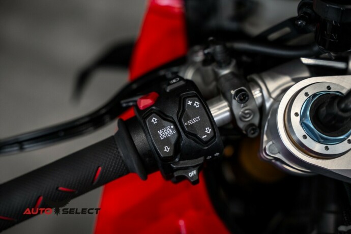 ducati-panigale-v4-s-bensin-2022-big-20