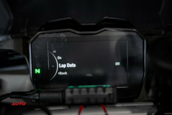 ducati-panigale-v4-s-bensin-2022-big-29