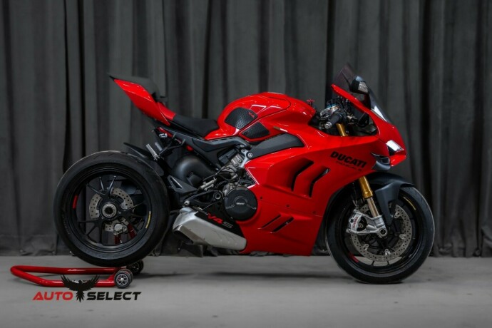 ducati-panigale-v4-s-bensin-2022-big-4