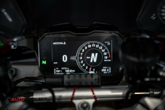 ducati-panigale-v4-s-bensin-2022-big-19