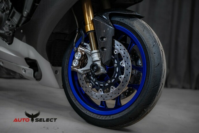 yamaha-yzf-r1m-bensin-2017-big-8