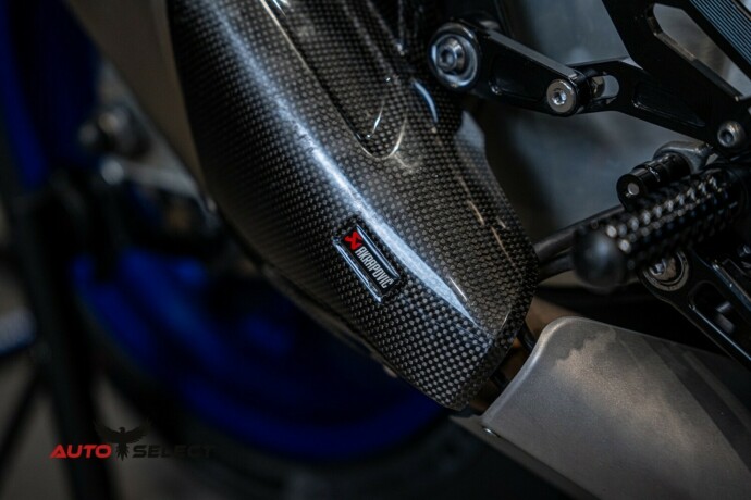 yamaha-yzf-r1m-bensin-2017-big-9