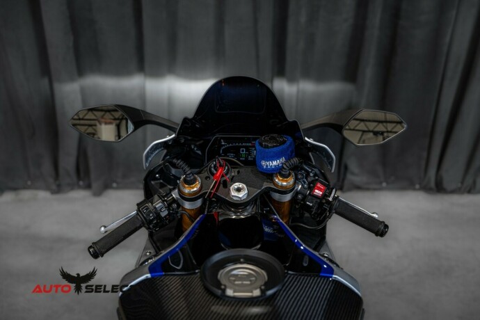 yamaha-yzf-r1m-bensin-2017-big-19