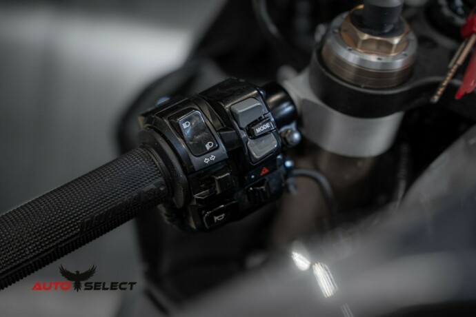 yamaha-yzf-r1m-bensin-2017-big-20