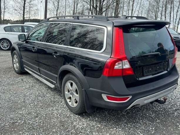 volvo-xc-70-diesel-2011-big-4