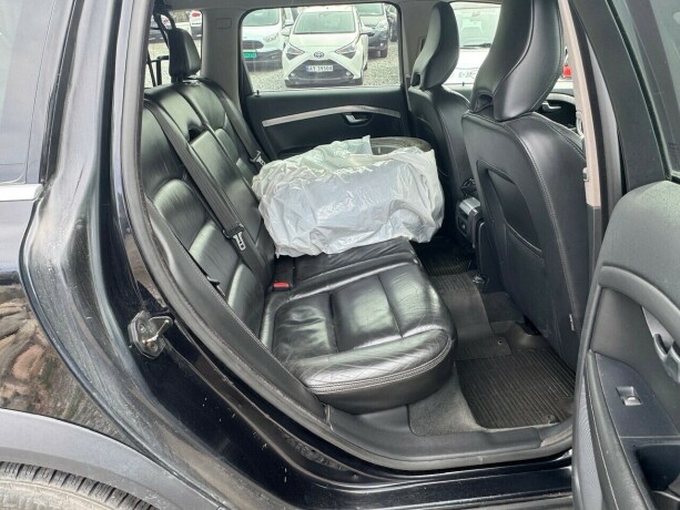 volvo-xc-70-diesel-2011-big-10