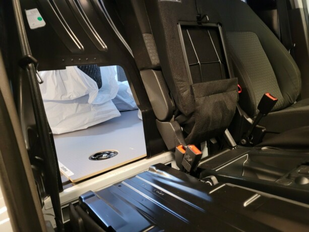 ford-transit-connect-diesel-2019-big-17