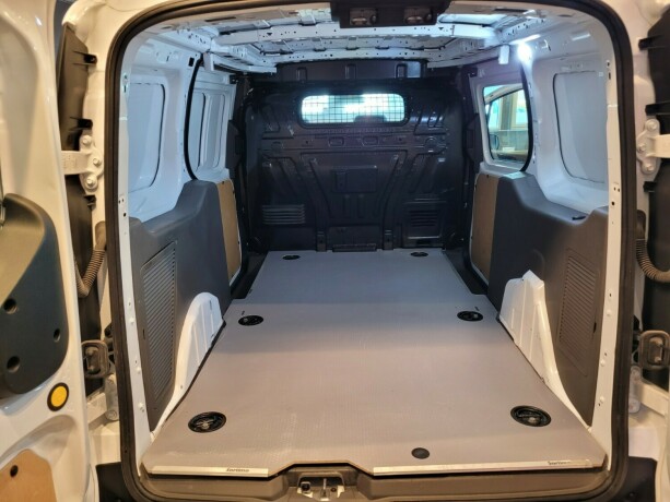 ford-transit-connect-diesel-2019-big-22